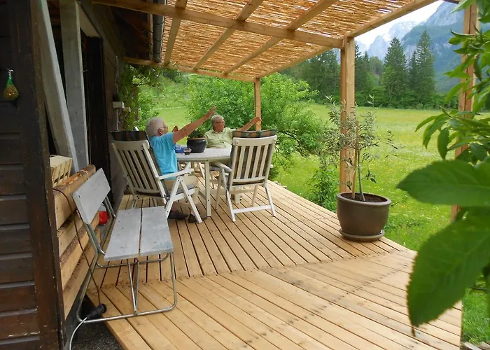 Konukevi Haus Bergblick 4*