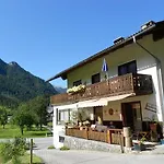 ゲストハウス Haus Bergblick