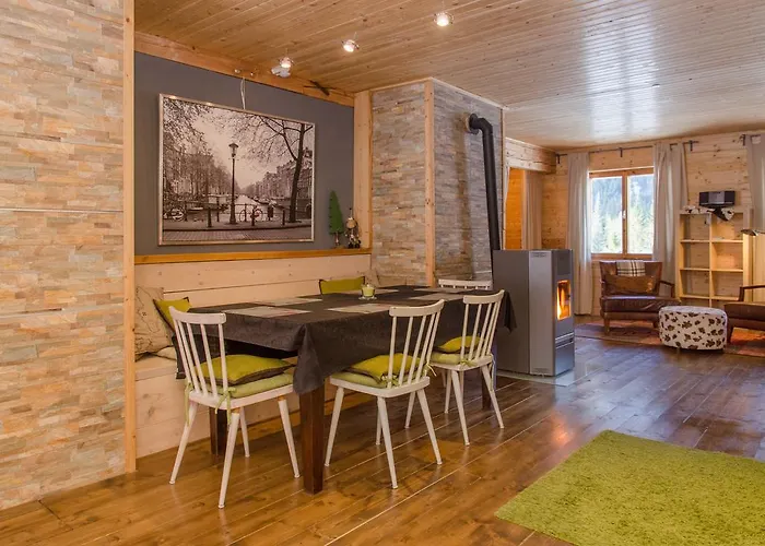 伯格博里克公寓 4*